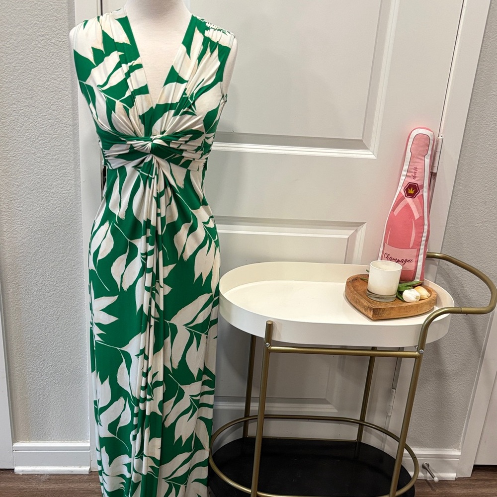 EUC Eliza J Green and Cream Maxi Dress